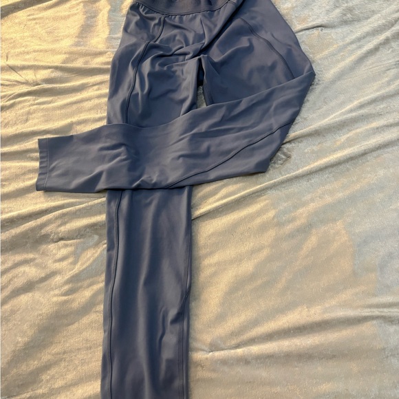 PINK Victoria's Secret Blue Leggings - Picture 3 of 4